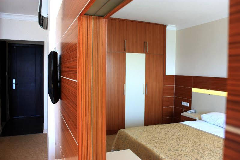 Miramar Hotel Фетхіє Екстер'єр фото